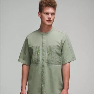 Lululemon Water-Repellent Hiking Short-Sleeve Shirt in Laurel Green